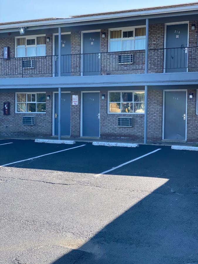 Bel Air Motor Lodge Maple Shade Экстерьер фото
